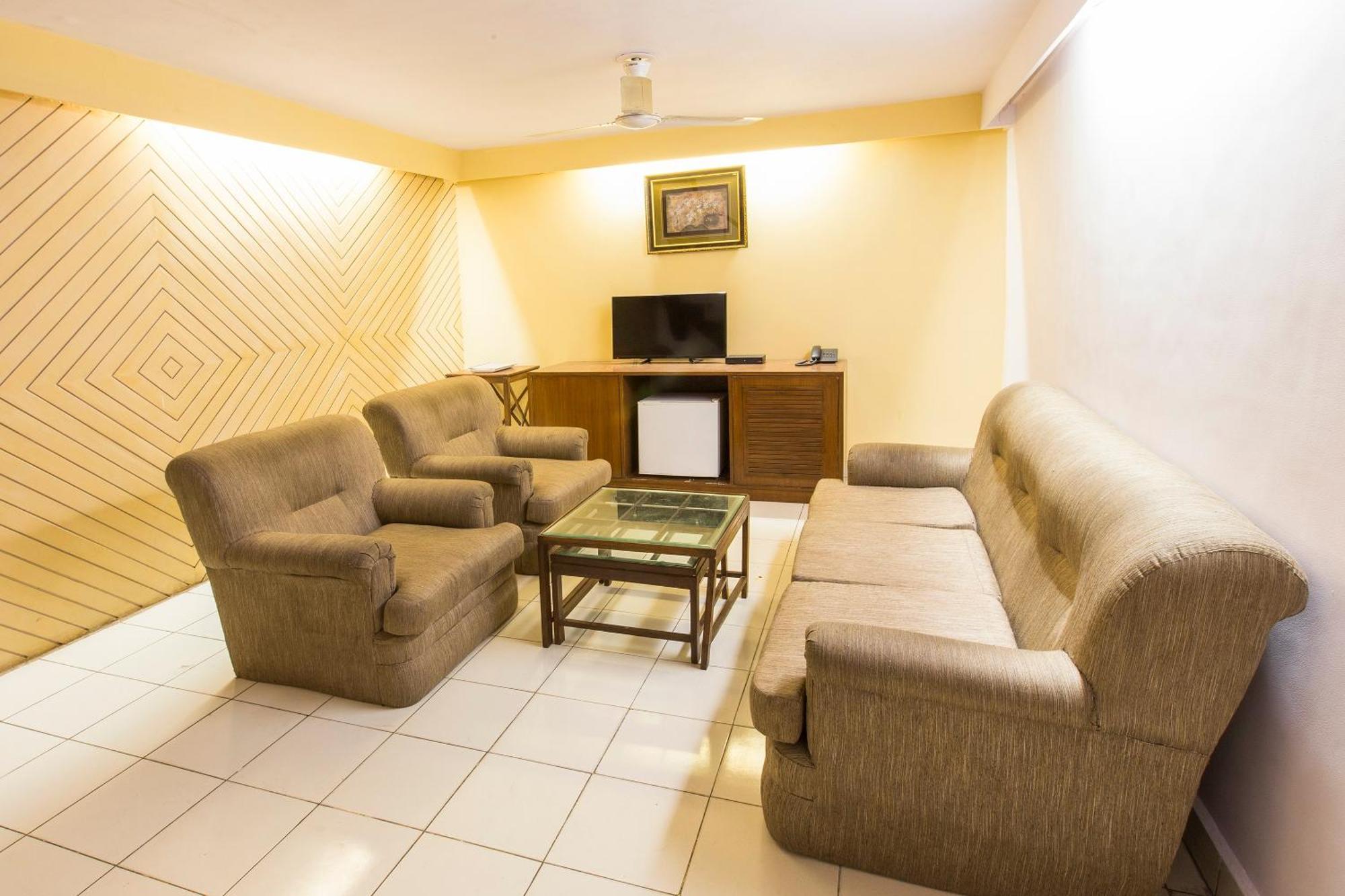Hotel O Hotel Landmark Inn Delhi  Bagian luar foto