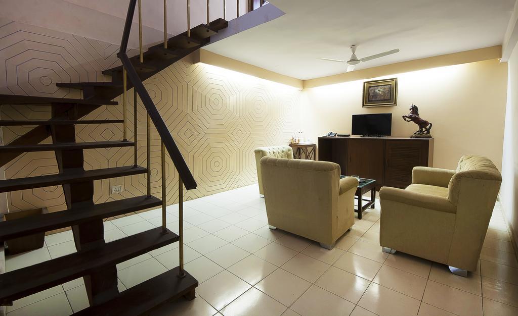 Hotel O Hotel Landmark Inn Delhi  Bagian luar foto
