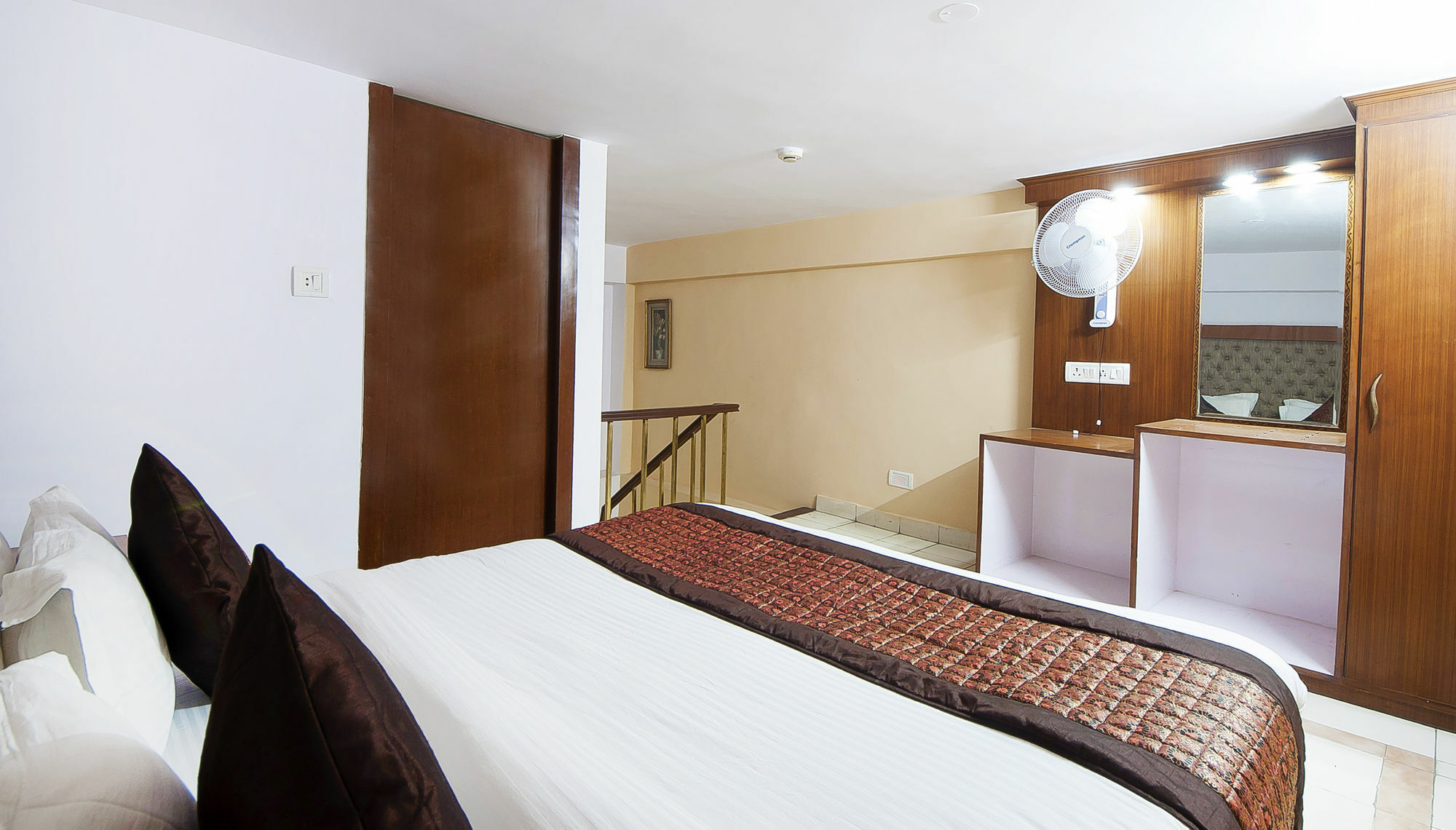 Hotel O Hotel Landmark Inn Delhi  Bagian luar foto