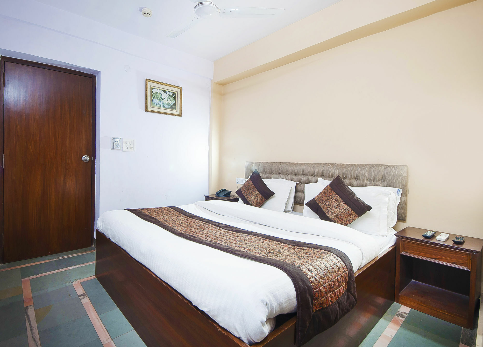 Hotel O Hotel Landmark Inn Delhi  Bagian luar foto